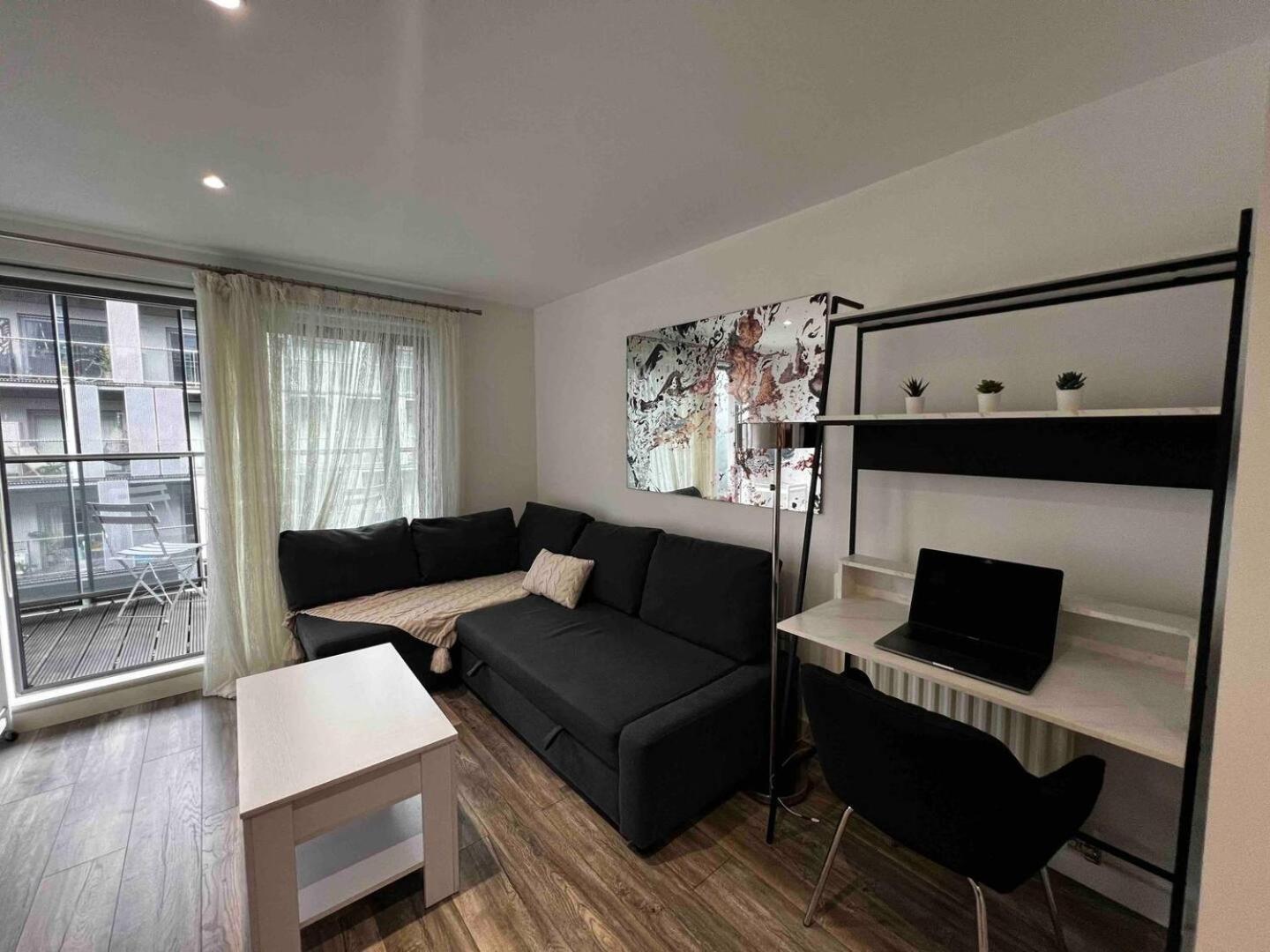 Stylish 1-Bed Flat With Sofa-Bed In London Lejlighed Eksteriør billede